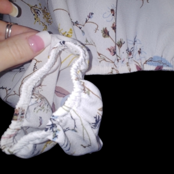 Off-The-Shoulder Crop top - Picture 9 of 11